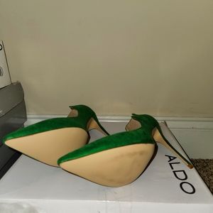 Green Pumps from Amazon